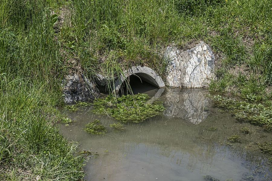 Bachdurchlass mit Betonrohren